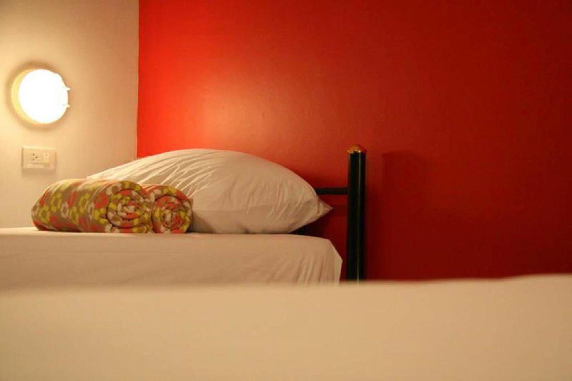 Kool Backpacker Hostel パトン エクステリア 写真