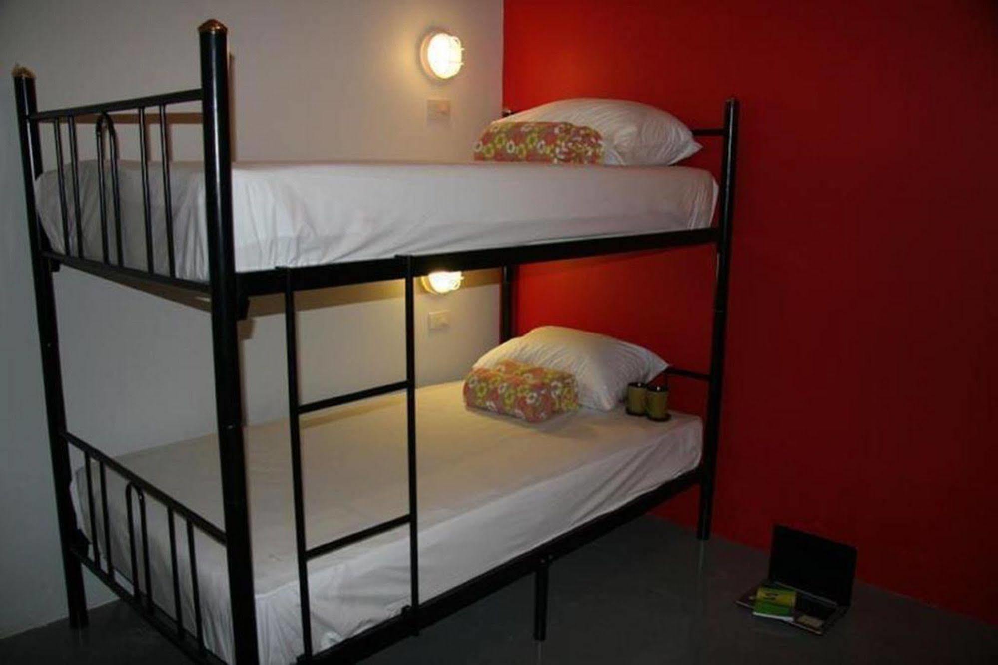Kool Backpacker Hostel パトン エクステリア 写真