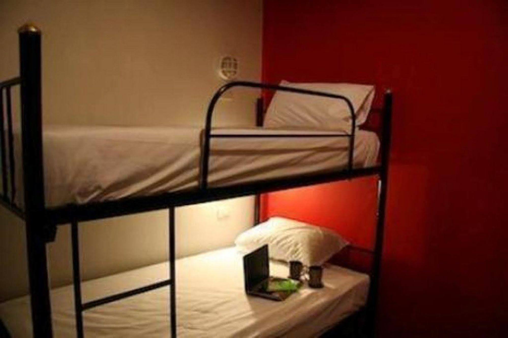 Kool Backpacker Hostel パトン エクステリア 写真